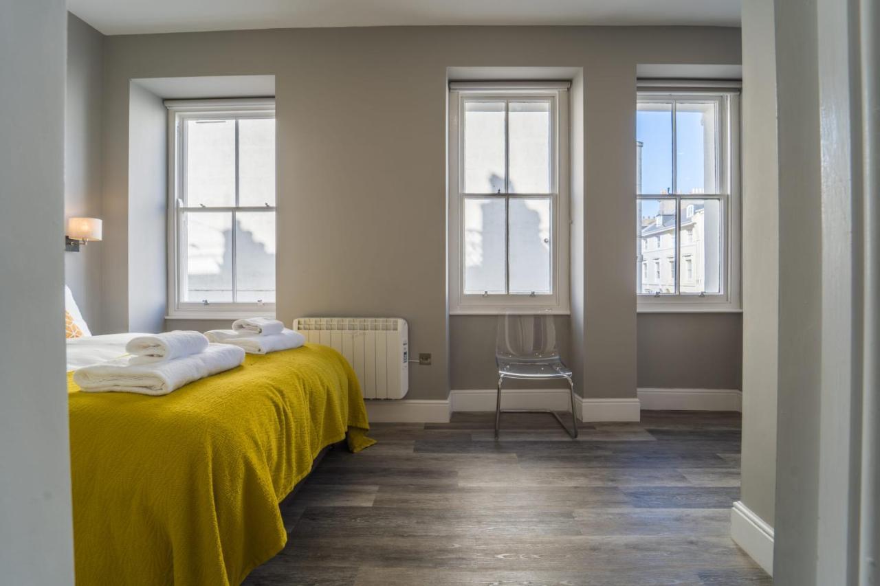 1 Elliot Terrace Плаймаут