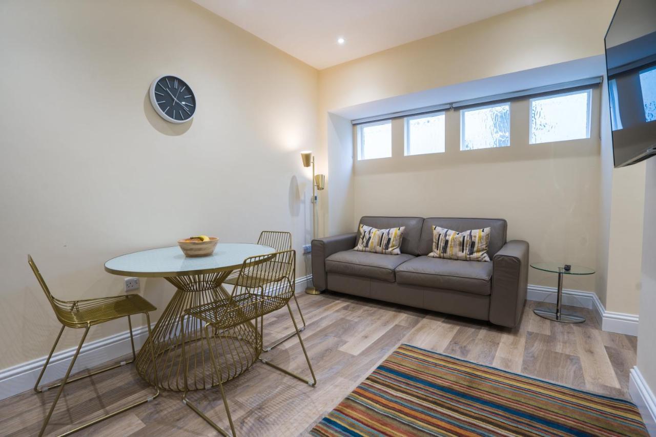 Apart-hotel 1 Elliot Terrace 4*