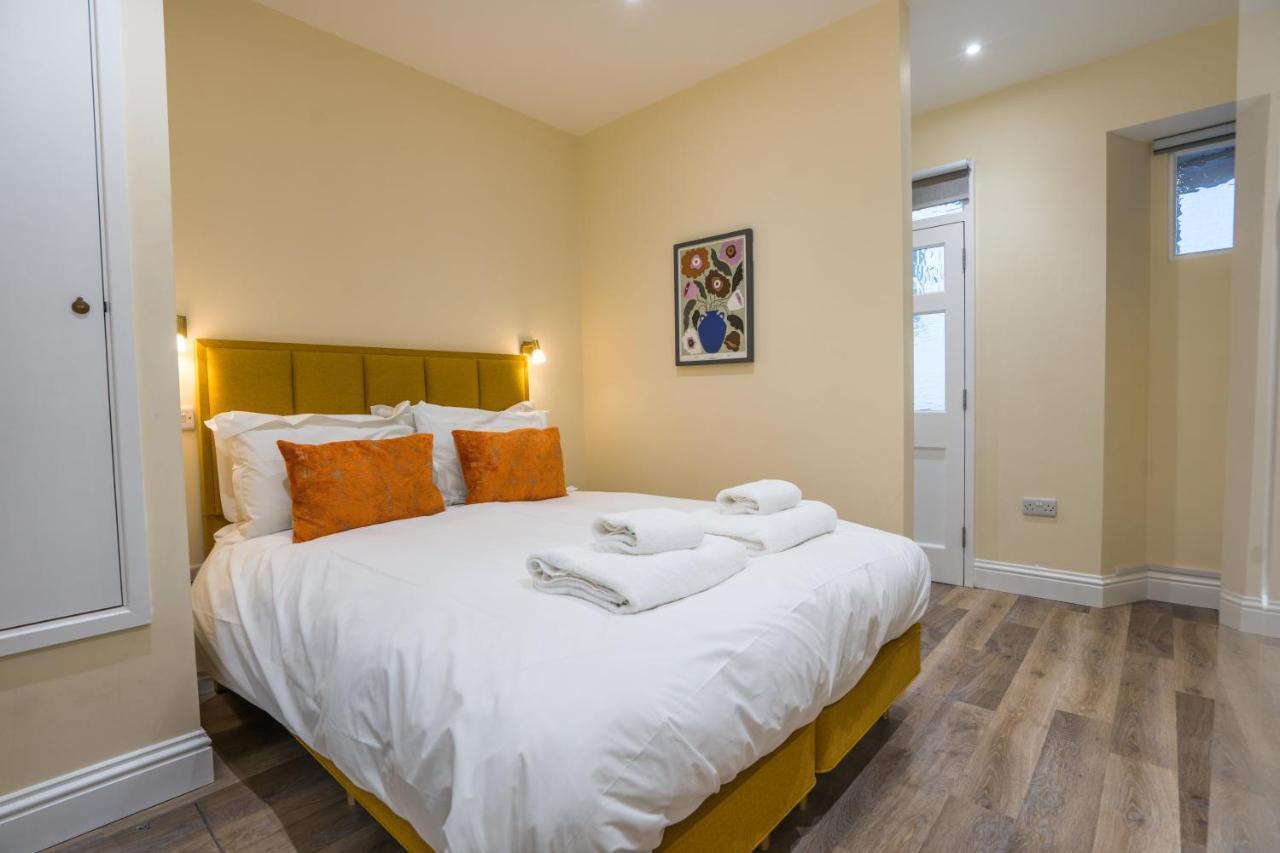 Apart-hotel 1 Elliot Terrace Plymouth