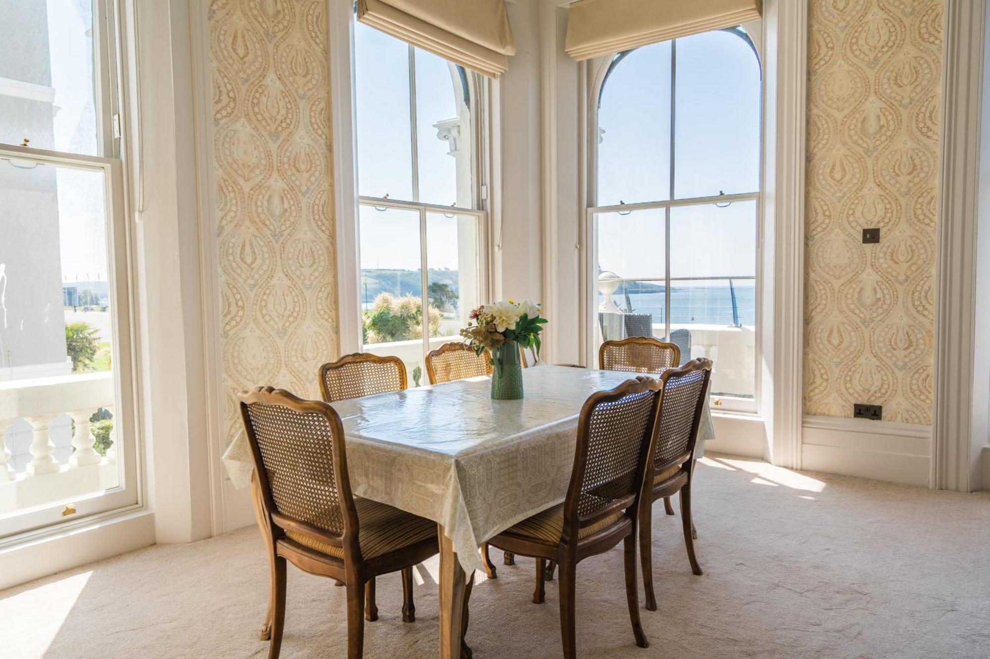 1 Elliot Terrace Апарт-отель