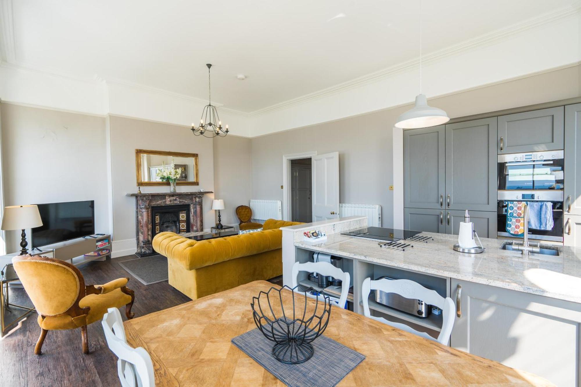 1 Elliot Terrace Апарт-отель 4*