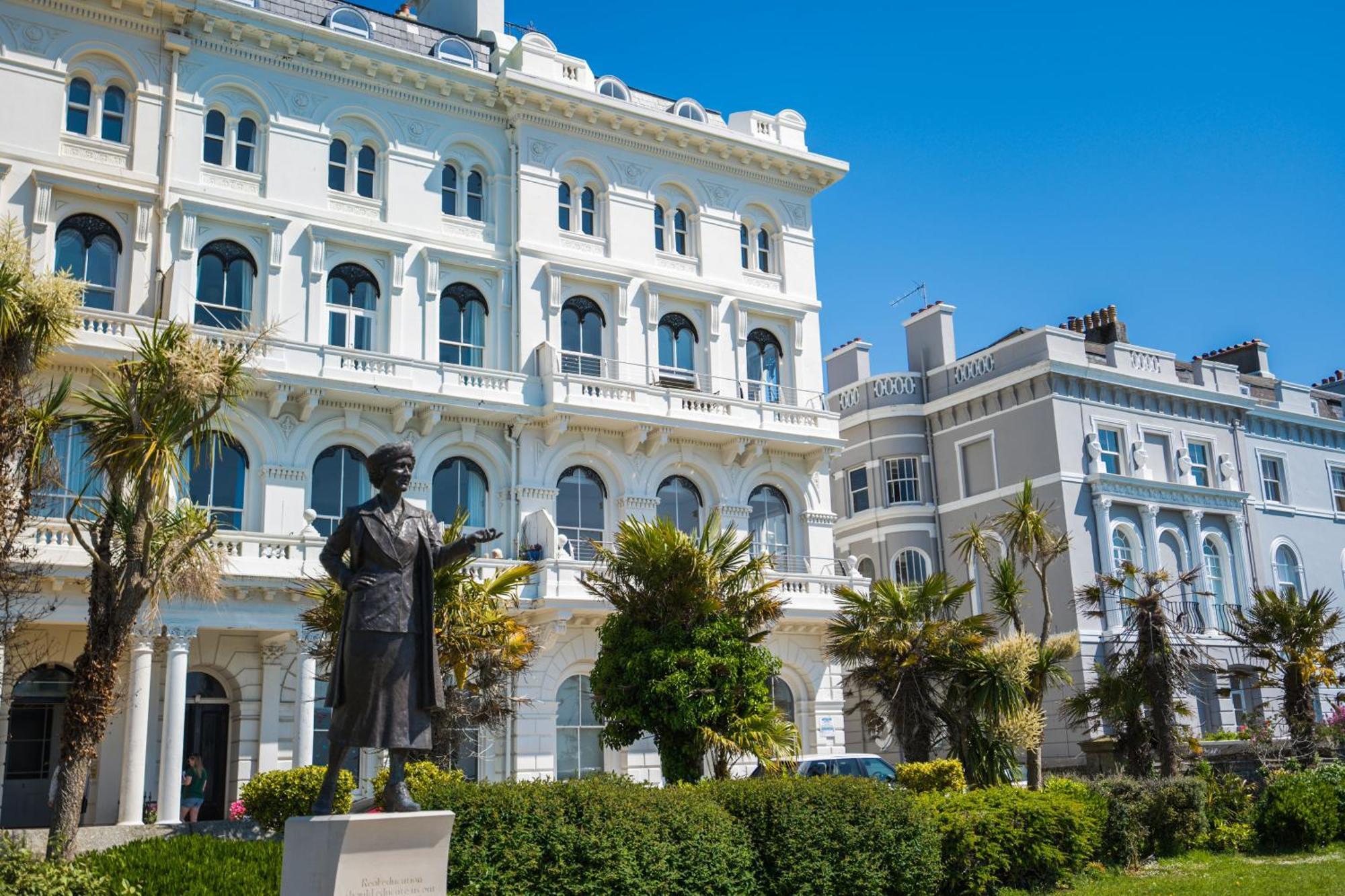 1 Elliot Terrace Apart-hotel 4*